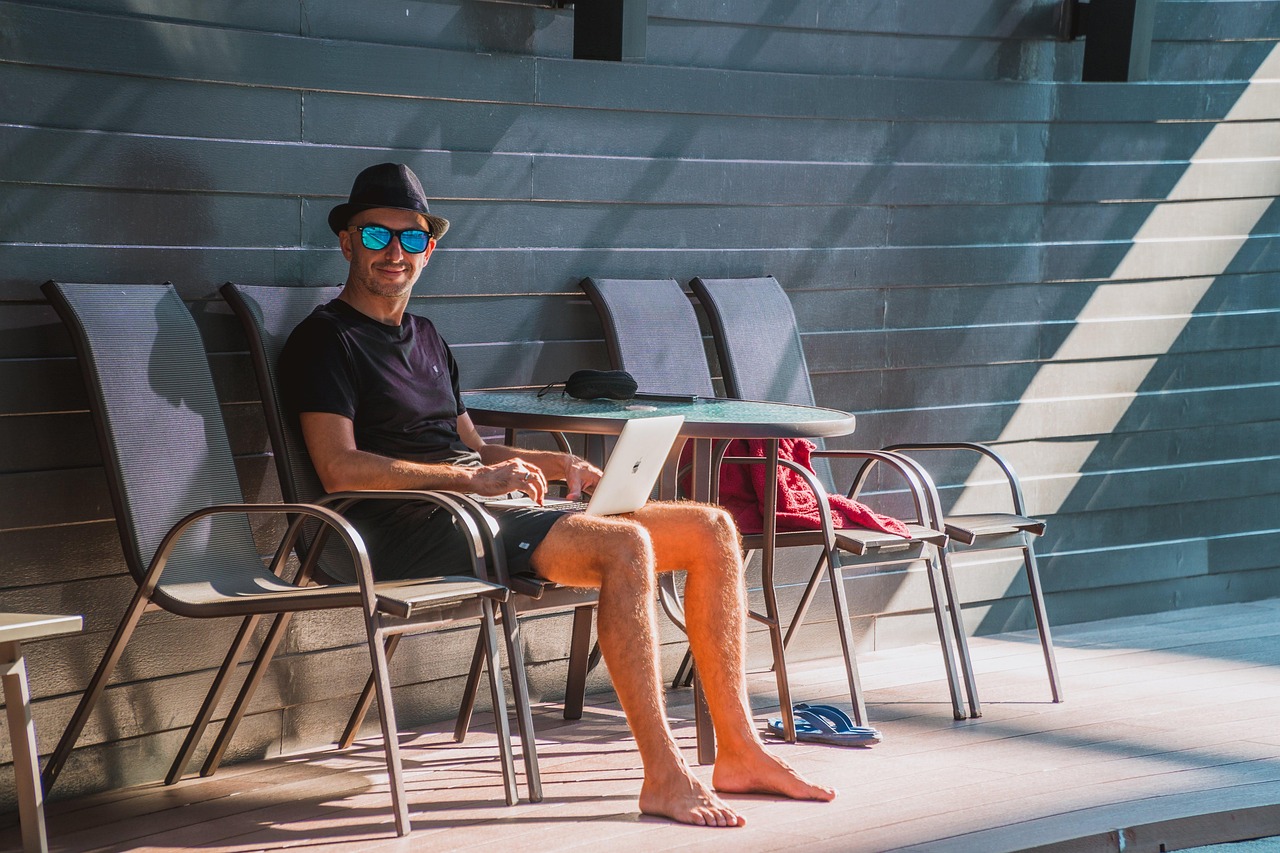 How to Stay Productive in a Distracted World